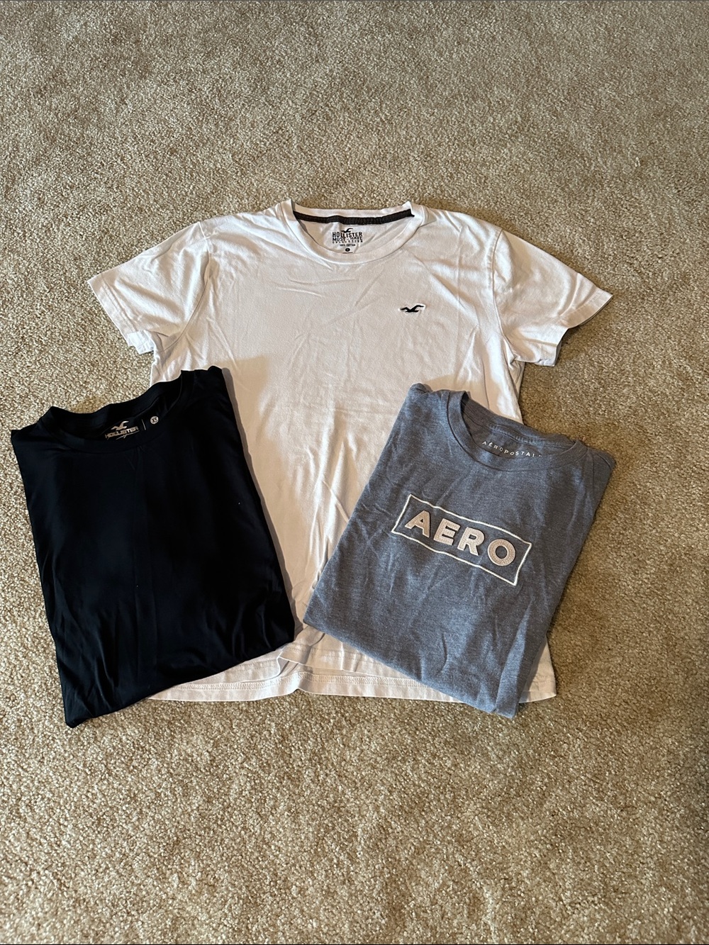 Hollister and Aeropostale tee bundle